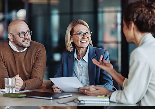 Advisor and clients collaborate on building a retirement checklist